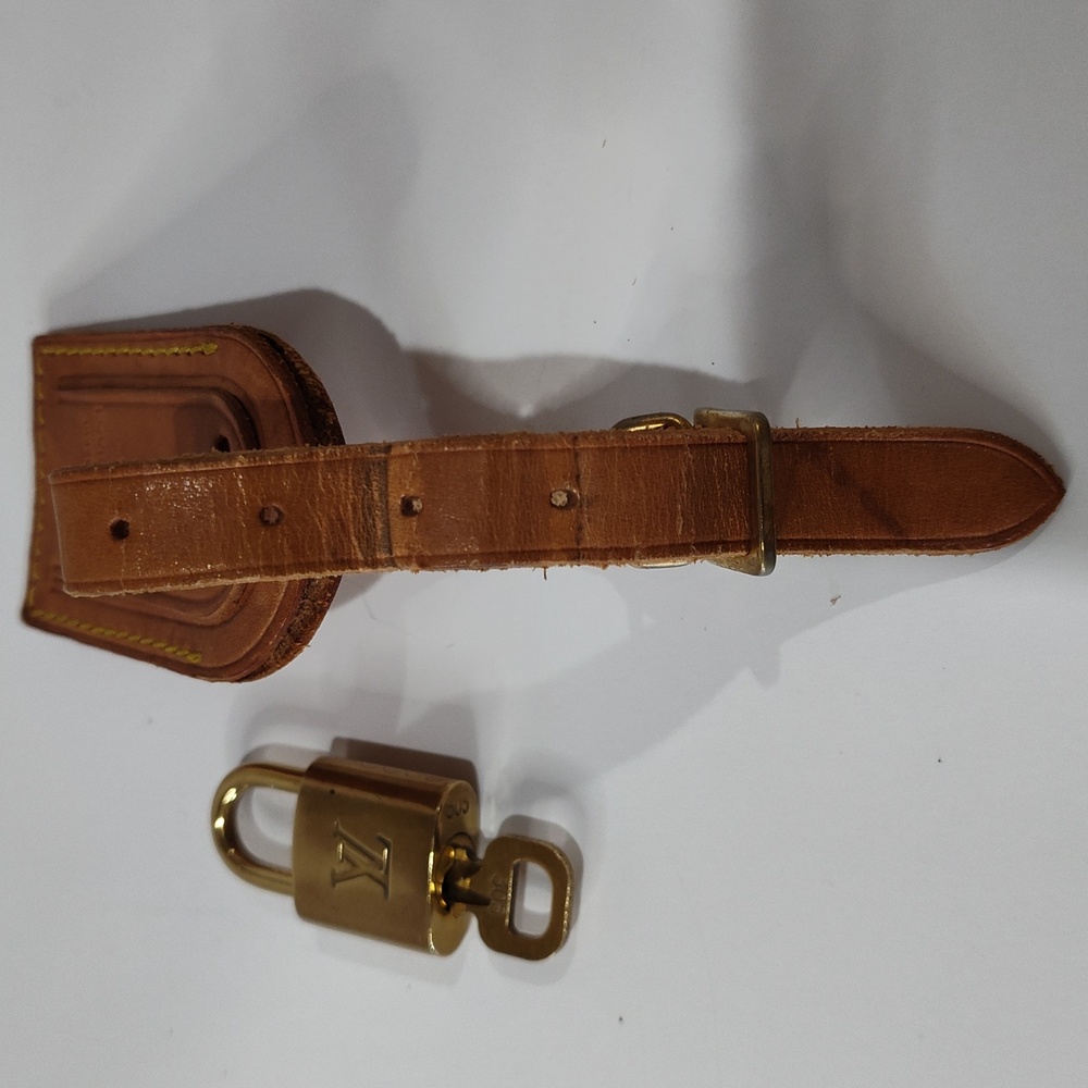 Louis Vuitton Tan Leather Luggage Tag with Gold Lock #305 - Picture 6 of 7